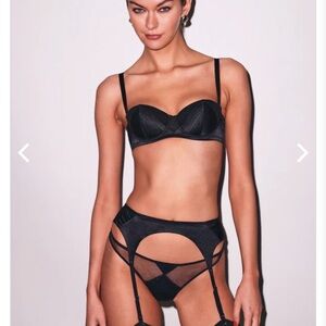 Fleur du Mal Top Stitch Convertible Luxury Black Lingerie Set